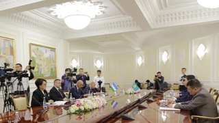 Қозоғистон Парламенти Мажилиси раиси бошчилигидаги делегация расмий ташриф билан Ўзбекистонга келди