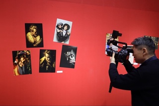 Oʻzbekiston Badiiy akademiyasi tashkil etilganining 25 yilligiga bagʻishlangan fotokoʻrgazma boʻlib oʻtmoqda