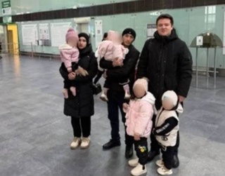 Чаҳор кӯдаке, ки дар Русия бе парастории волидон монда буданд, ба Ватан баргардонида шуданд