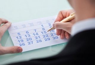 Әр жылғы қосымша еңбек демалысын кімдер алады?