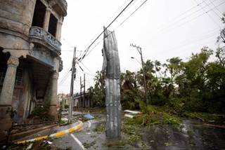 Hurricane Oscar hit Cuba, which was left without electricity
