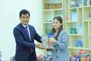 В городе Навои состоялась презентация книг под девизом «Книголюбивая нация», организованная Союзом журналистов Узбекистана