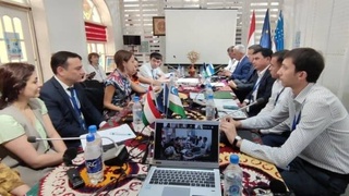 Ҳайати Палатаи савдою саноати "RUTSIS" дар Тоҷикистон кори худро идома медиҳад