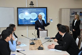 Представители Московского государственного университета - в Навои