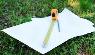 Бўш ер олиб бериш эвазига фуқаронинг 10 000 АҚШ долларини қўлга киритган фирибгар аниқланди