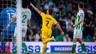 Хет-трик Феррана Торреса в ворота «Бетиса» в 100-м матче за «Барселону»