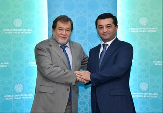 Министр иностранных дел Узбекистана принял Посла России