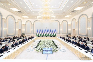 Kichik biznesga beriladigan kreditlar ulushi hozirgi 28 foizdan 40 foizga oshirilib, 120 trillion soʻmga yetkaziladi