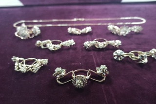 Заргарлик буюмларини яширинча олиб кириш режаси чиппакка чиқди