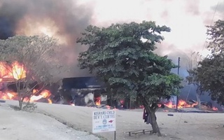 At least 10 bodies have been found at the site of a fuel tanker explosion in the Ugandan capital Kampala.