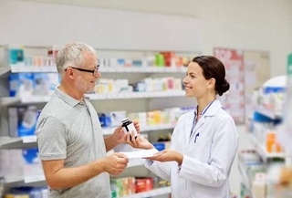 В чем заключается основная функция социальных аптек?