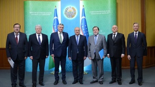 Абдулазиз Камилов Россия дипломатлари билан учрашди