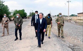 President visits flood-affected makhallas