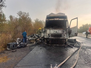 Fargʻonada yuk avtomobili yonib ketdi