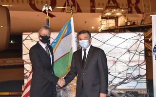 Ба Ӯзбекистон аз ИМА зиёда аз 3 миллион доза ваксинаи "Moderna" интиқол дода шуд