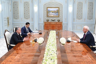 Ўзбекистон Президенти Евроосиё иқтисодий комиссияси Ҳайъати раиси билан ҳамкорликнинг устувор йўналишларини муҳокама қилди