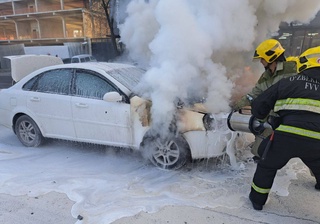 Тошкентда “Lacetti” ёниб кетди