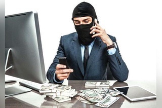 Фарғонада “Халқ банки“ мансабдорлари фуқароларнинг ёрдам ва нафақа пулларини талон-тарож қилди