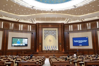В Сенате обсудили меры по усилению социальной защиты, противодействию преступности, совершенствованию системы образования и экологии, а также развитию Каттакургана