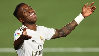 Винисиус Жуниор выиграл первую дуэль у Диогу Жоты