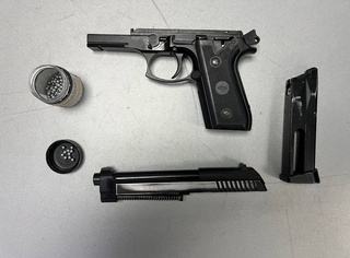 Тошкент халқаро аэропортда хорижлик фуқаро пневматик тўппонча олиб ўтмоқчи бўлди