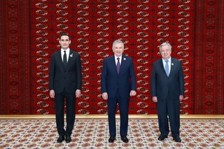 Ўзбекистон Президенти денгизга чиқиш йўлига эга бўлмаган мамлакатларнинг умумий таҳдид ва муаммоларини бартараф этиш бўйича қатор муҳим ташаббусларни илгари сурди