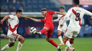 Сборная России по футболу сыграла вничью с Перу в Петербурге