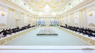 Президент айрим туман ва шаҳар ҳокимларини лавозимидан озод қилиш бўйича топшириқ берди