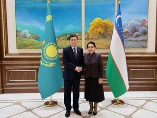 Ўзбекистон ва Қозоғистон парламентлараро ҳамкорлигини мустаҳкамлаш масалалари муҳокама этилди