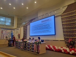 Конференция в Ургенче: охране здоровья матери и ребенка - самые современные знания