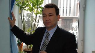 Ватан -  она бўлса