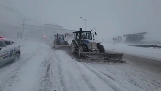 YHXХ “Qamchiq“ dovonidan harakatlanayotgan haydovchilarni oʻta ehtiyotkor boʻlishga chaqirdi