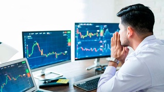 Jizzaxda fuqarolarni chuv tushirib kelgan soxta “treyder”chi ushlandi