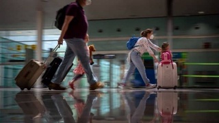 Онҳое, ки бо ваксинаи ӯзбекистониву чинии "ZF-UZ-VAC-2001" эм карда шудаанд, метавонанд ба хориҷ бароянд?