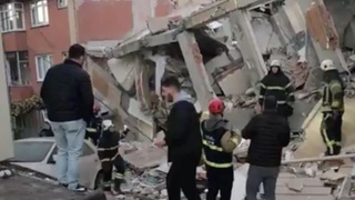 Али Ерликая: Под завалами рухнувшего дома в Гебзе могут находиться пять человек