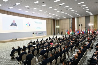 Ҳар бир камбағал оилада камида 1 нафар олий маълумотли бўлиши учун имтиёзли таълим кредити ва давлат грантлари кўпайтирилади