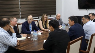 Обсуждены перспективы развития грузовых перевозок по Транскаспийскому транспортному коридору