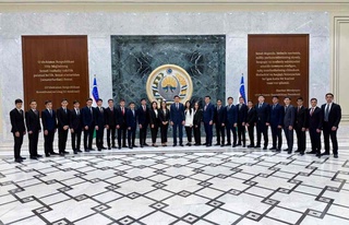 Тошкент давлат шарқшунослик университети талабалари парламент фаолияти билан яқиндан танишди