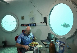 Немис муҳандиси 120 кун сув остида яшади ва жаҳон рекордини янгилади