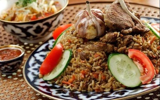 Где в Узбекистане готовят самый дорогой и дешевый плов?