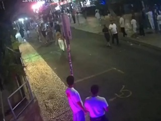 В результате наезда автомобиля на пешеходов в Португалии ранены 12 человек
