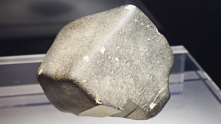 Энг йирик Марс метеорити 4 миллион долларга сотувга қўйилади