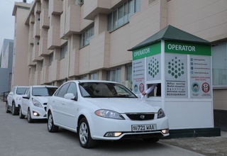 Машинангиздан тушмаган ҳолда хизматдан фойдаланинг