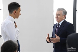 President visits a non-government education institution in Shaykhontokhur district