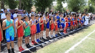 Қувасойнинг “Гулистон” маҳалласидаги ташландиқ ўйингоҳ замонавий спорт мажмуасига айланди