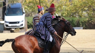 На поле соревновались «Тимуриды» и «Бабуриды»