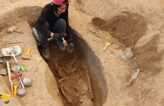 Бойсунда икки минг йиллик тарихга эга қабр ва буюмлар топилди