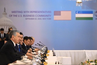 Президенти Ӯзбекистон самтҳои афзалиятноки ҳамкорӣ бо бизнеси ИМА-ро муайян кард