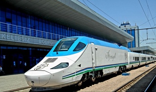 “Afrosiyob” поезди ҳаракат жадвалида ўзгариш бўлади