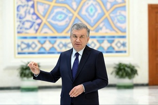 Оид ба васеъ гардондани хидматҳои электронӣ дастурҳо дода шуданд